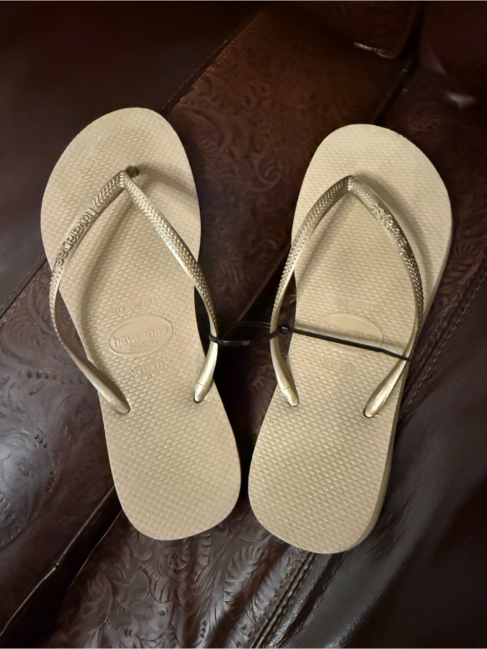 Havaianas slim Women's Flip Flops Sandals Gold Size 9 41-42